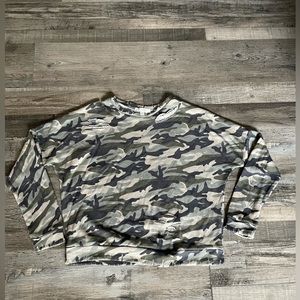Active USA Distress Camouflage sweater